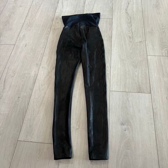 Spanx Faux Leather Maternity leggings size medium - Picture 5 of 7